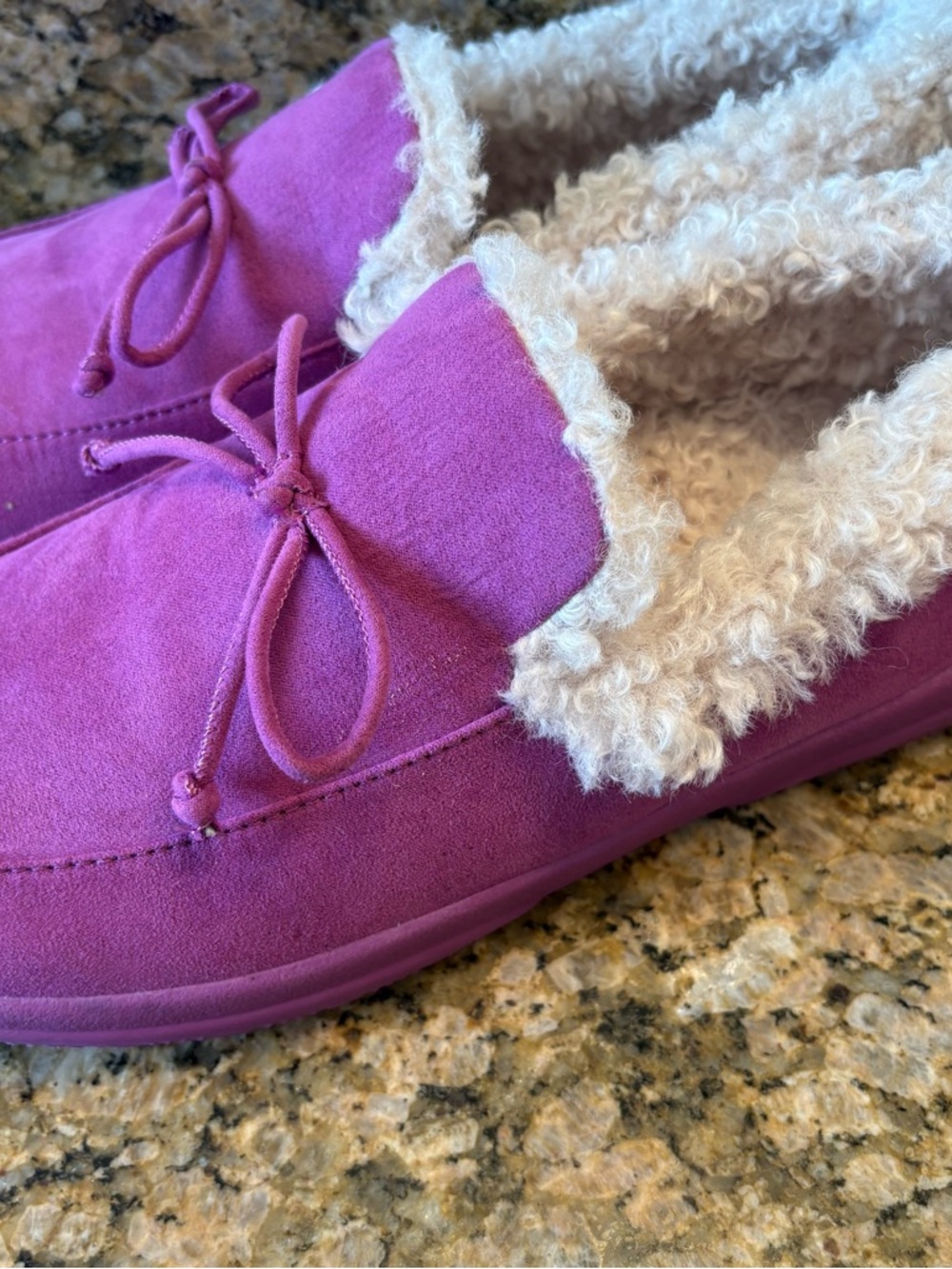 Vionic slippers - Picture 5 of 7